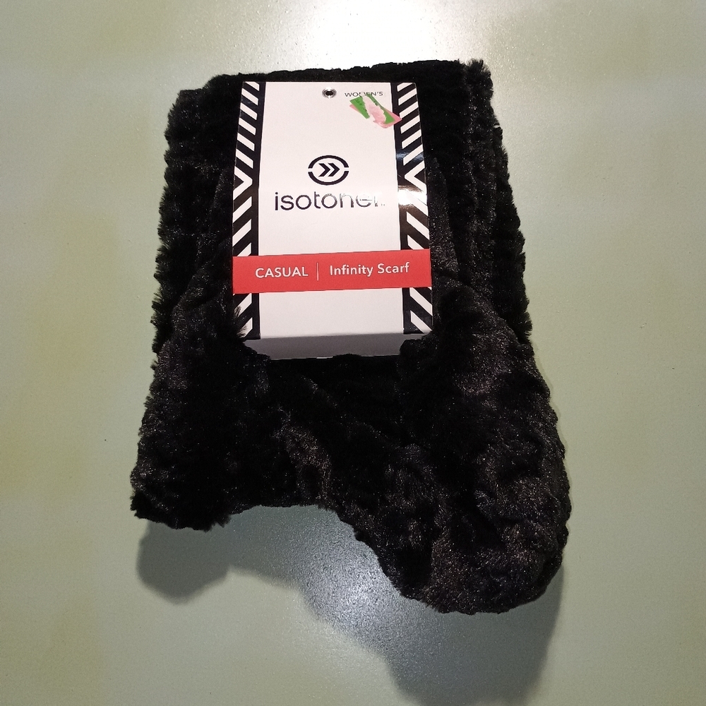 Isotoner Black Infinity Scarf